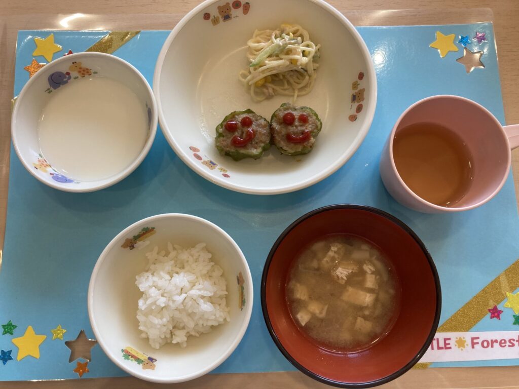 画像：給食