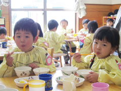完全自園給食