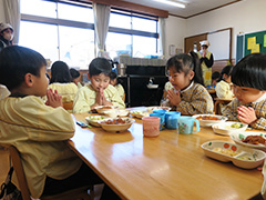 完全自園給食