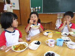 完全自園給食